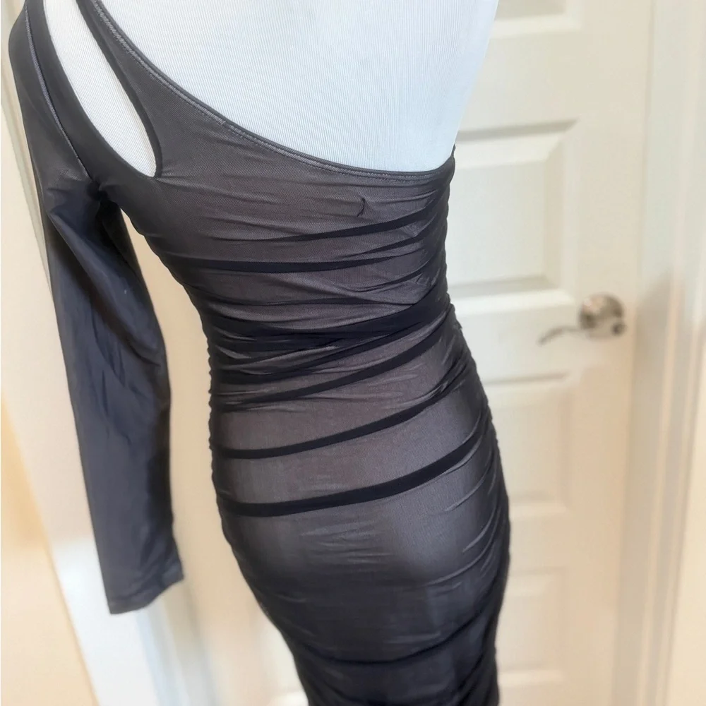 Boule Black and White ruched hot dress - Picture 2 of 3